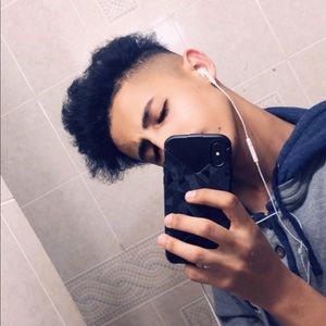 Meet your Posher, Emad